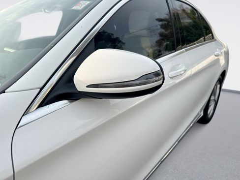 Used 2019 Mercedes-Benz C 300 Sedan image 12