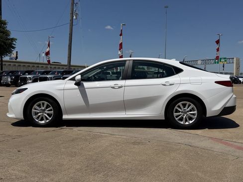 Used 2026 Toyota Camry LE FWD image 6