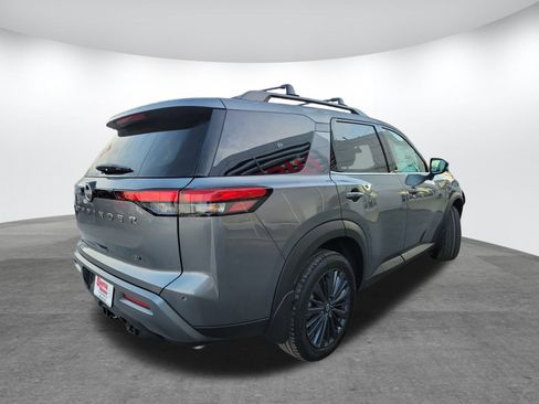 New 2026 Nissan Pathfinder SL image 5