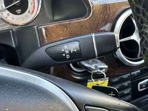 Used 2015 Mercedes-Benz GLK 350 2WD image 16