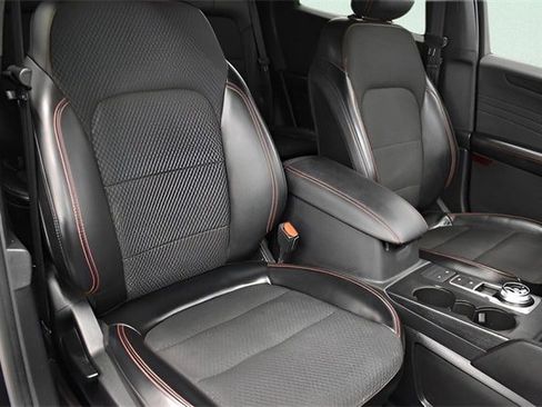 Used 2023 Ford Escape ST-Line image 6