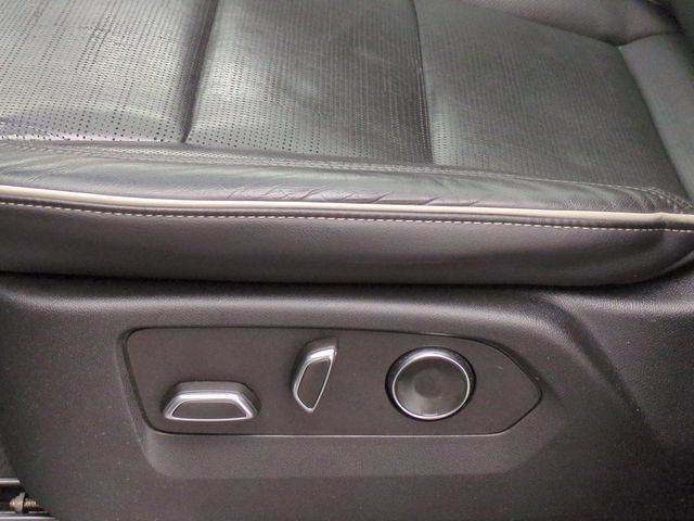 Certified 2023 Cadillac Escalade ESV Premium Luxury AWD/4WD image 19