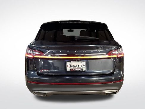 Used 2021 Lincoln Nautilus AWD image 4