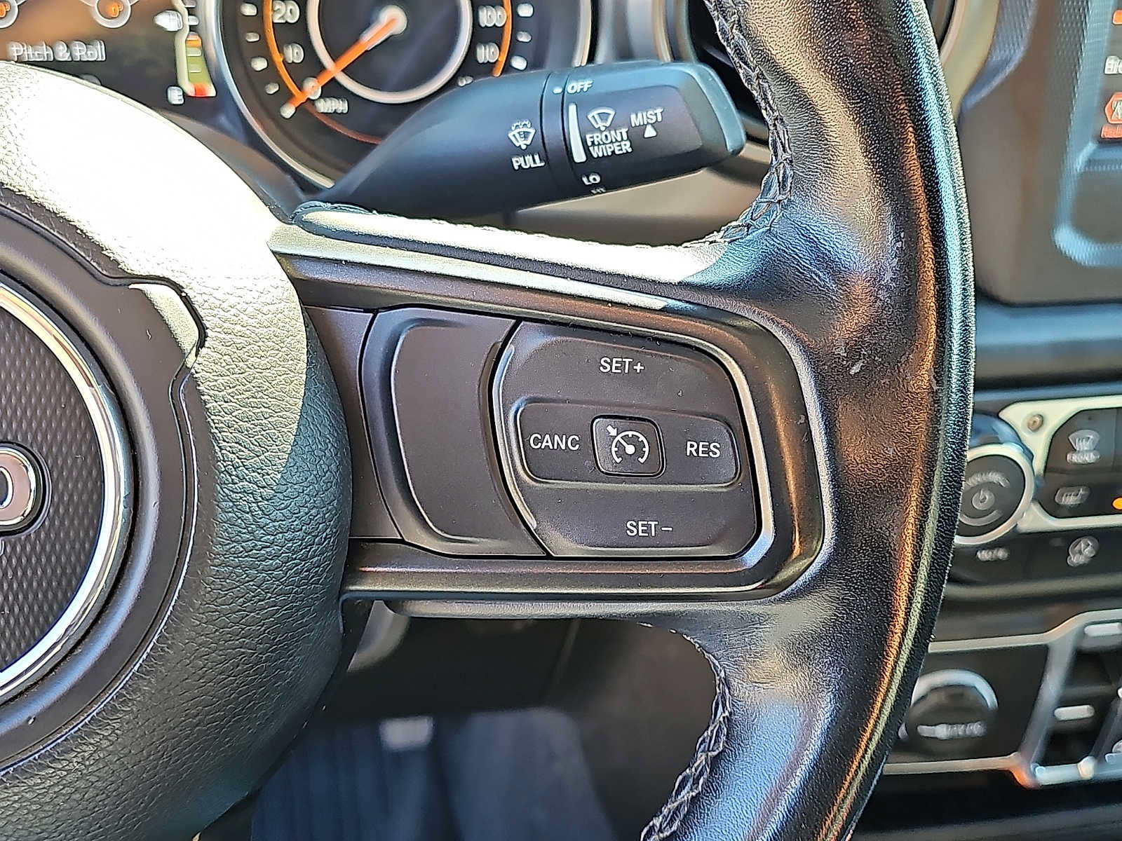 Used 2021 Jeep Gladiator Sport AWD/4WD image 21
