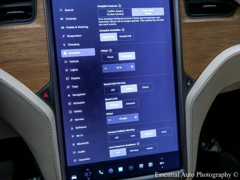 Used 2018 Tesla Model X 100D image 31