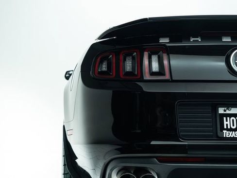 Used 2013 Ford Mustang Shelby GT500 RWD image 17