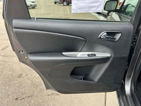 Used 2018 Dodge Journey SE image 14