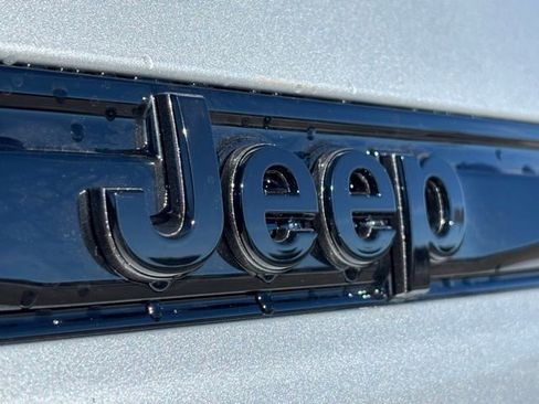 New 2026 Jeep Grand Cherokee Laredo image 19