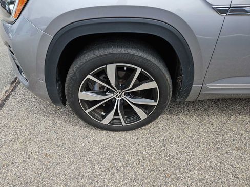 Used 2024 Volkswagen Atlas SEL Premium R-Line AWD/4WD image 2