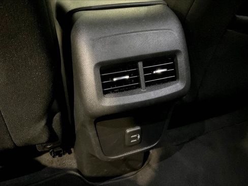 Used 2022 Chevrolet Equinox LT AWD/4WD image 10