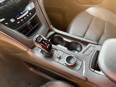 Used 2021 Cadillac XT6 Premium Luxury image 21