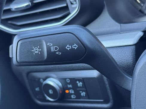 Used 2020 Ford Explorer XLT w/ Equipment Group 202A image 21