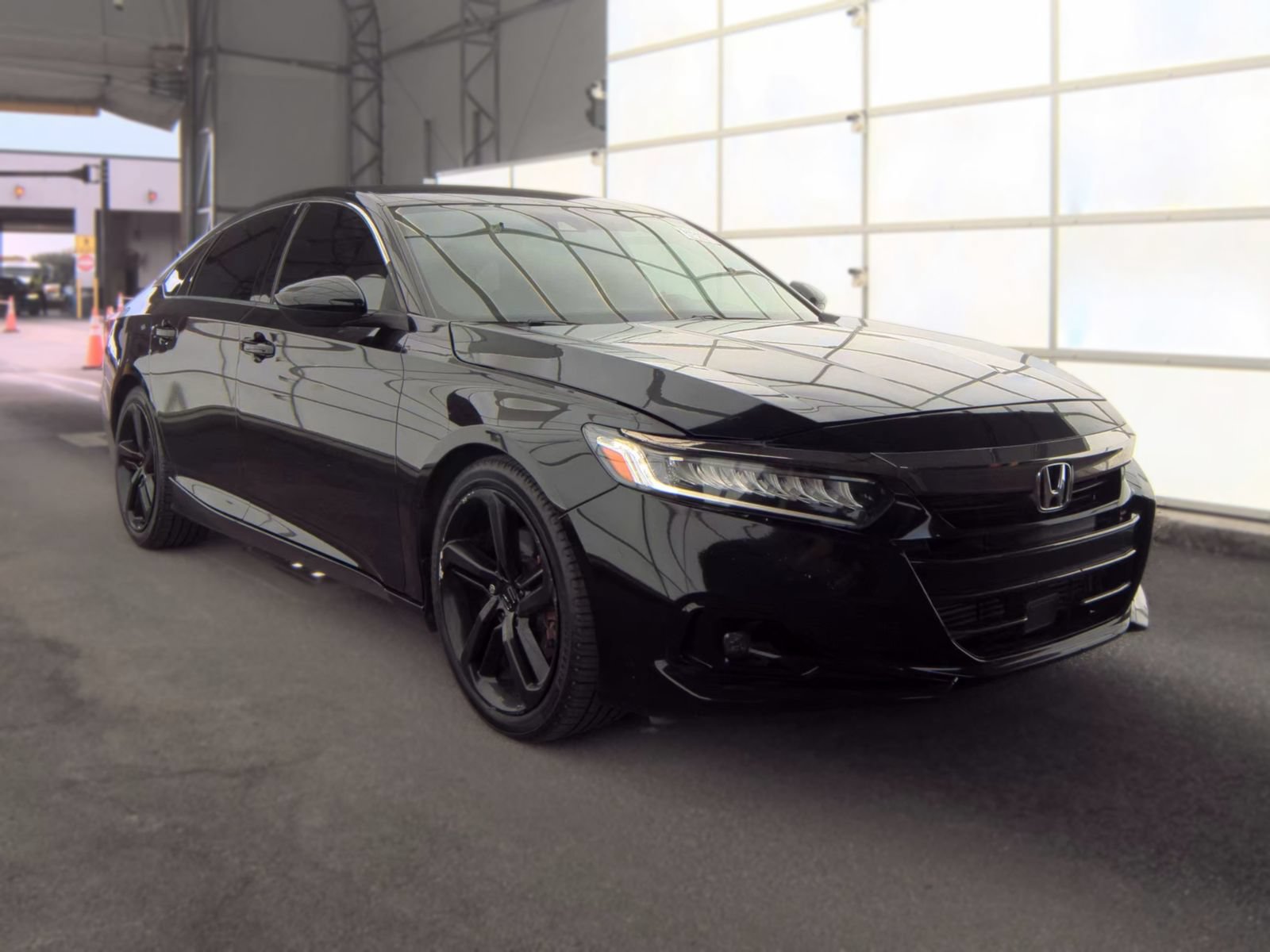 Used 2021 Honda Accord Sport image 4