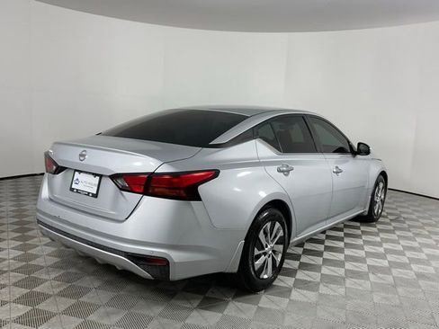 Used 2021 Nissan Altima 2.5 SR FWD image 5