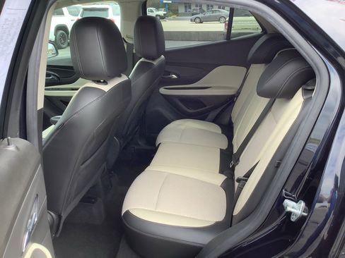 Used 2021 Buick Encore Preferred image 9