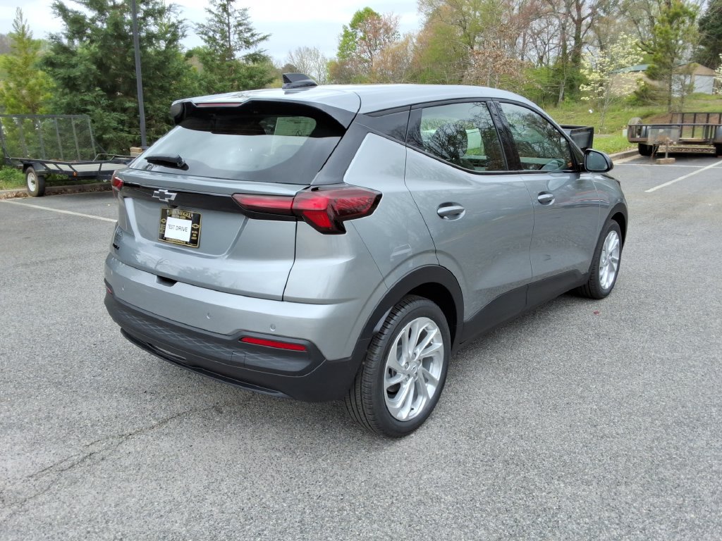 New 2027 Chevrolet Bolt LT w/ Comfort Package FWD image 5