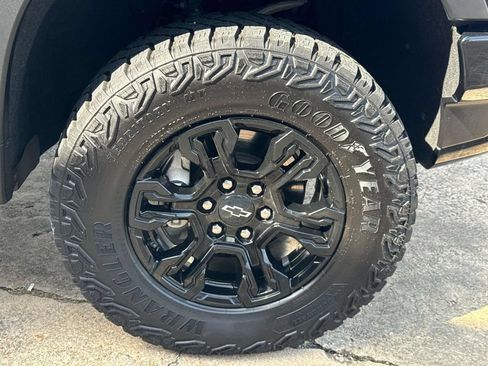 Used 2025 Chevrolet Silverado 1500 ZR2 w/ Dark Appearance Package AWD/4WD image 12