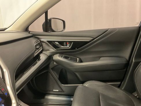 Used 2021 Subaru Outback Limited image 23