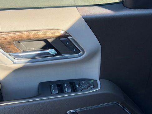 Used 2024 Chevrolet Silverado 1500 RST image 13