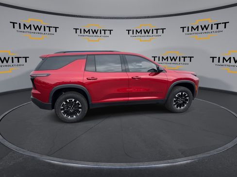 Used 2024 Chevrolet Traverse Z71 w/ Enhanced Driving Package image 9