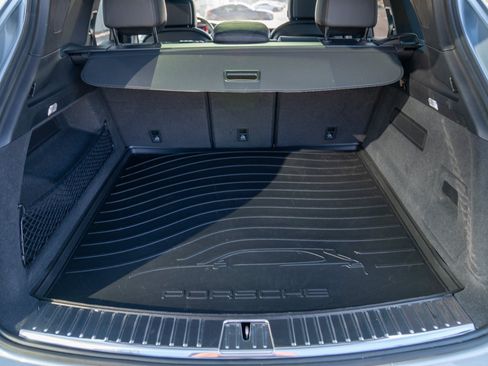 Certified 2026 Porsche Cayenne AWD/4WD image 26