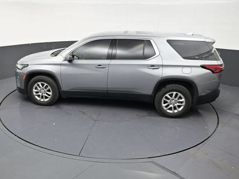 Used 2023 Chevrolet Traverse LS FWD image 13
