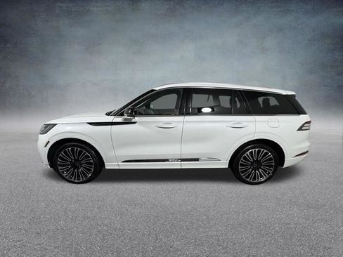 New 2026 Lincoln Aviator Black Label w/ Dynamic Handling Package AWD/4WD image 3