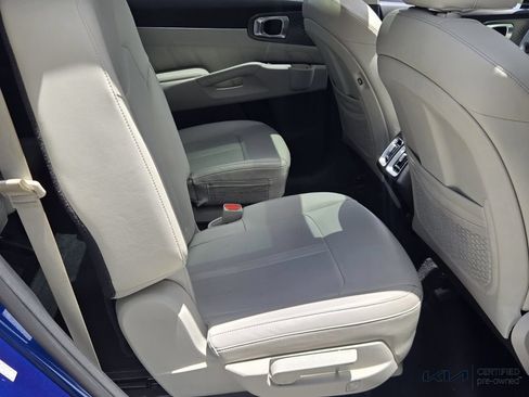 Certified 2022 Kia Sorento SX FWD image 17