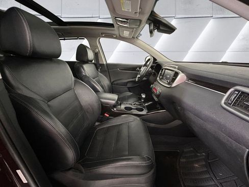Used 2019 Kia Sorento EX w/ EX Touring Package image 13