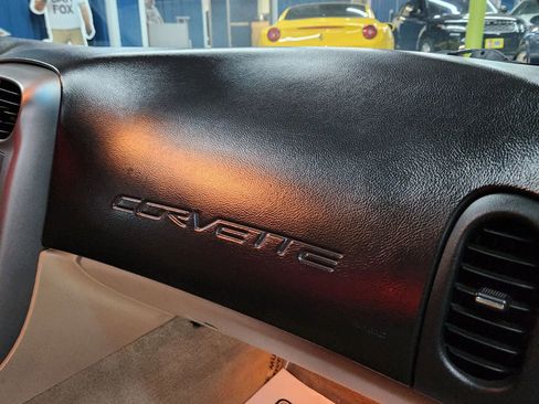 Used 2007 Chevrolet Corvette Convertible w/ Preferred Equipment Group image 18