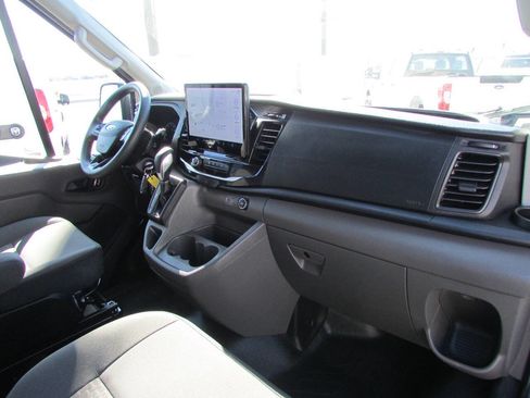 Used 2023 Ford Transit 350 XLT image 17