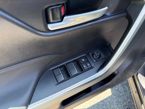 Used 2023 Toyota RAV4 XLE AWD/4WD image 12