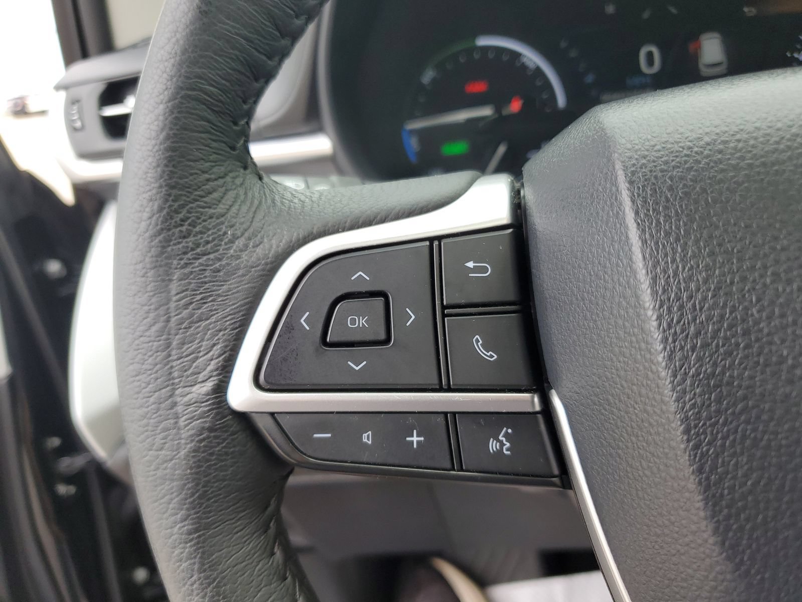 Certified 2025 Toyota Sienna XLE w/ XLE Plus Package AWD/4WD image 18