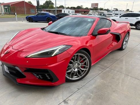 Used 2021 Chevrolet Corvette Stingray Preferred Cpe w/ Z51 Performance Package RWD image 2