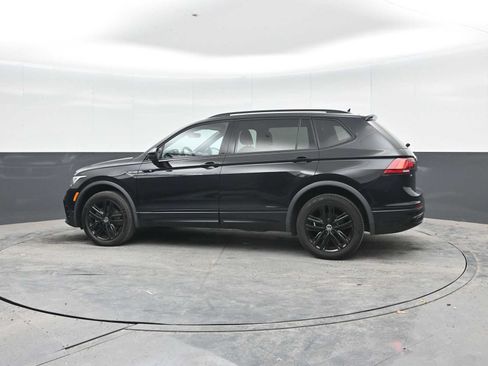 Used 2022 Volkswagen Tiguan SE R-Line AWD/4WD image 3