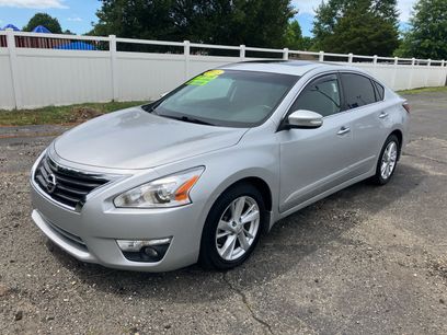 Used 2015 Nissan Altima 2.5 SV w/ Convenience Package