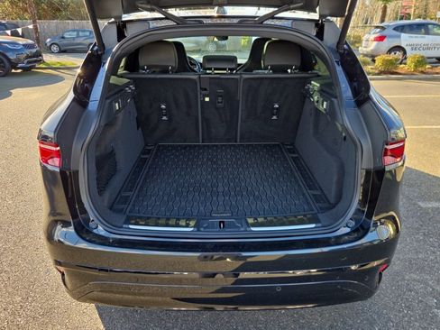 Used 2024 Jaguar F-PACE R-Dynamic S image 16
