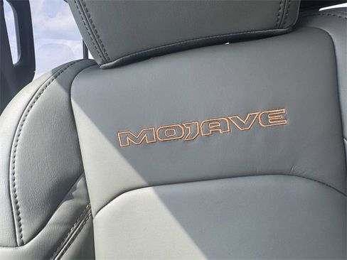 New 2025 Jeep Gladiator Mojave image 42