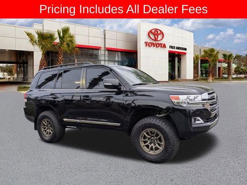 Used 2019 Toyota Land Cruiser AWD/4WD image 1