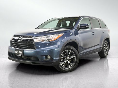 Used 2016 Toyota Highlander XLE AWD/4WD image 1