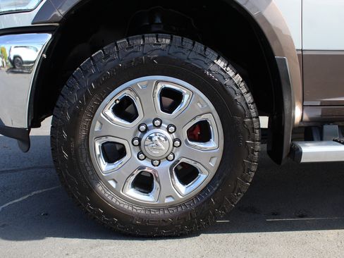 Used 2018 RAM 2500 Laramie w/ Convenience Group AWD/4WD image 14