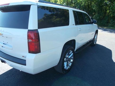 Used 2018 Chevrolet Suburban LT AWD/4WD image 15