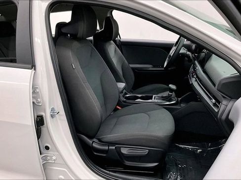 Used 2025 Kia K4 FWD image 8