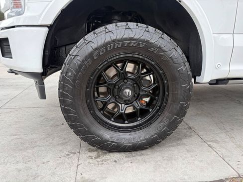 Used 2019 Ford F150 Lariat w/ Equipment Group 502A Luxury AWD/4WD image 31