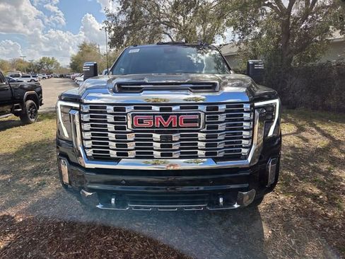 New 2026 GMC Sierra 2500 Denali w/ Denali Reserve Package image 18