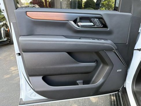 Used 2026 GMC Yukon XL Denali w/ Sun & Power Step Package RWD image 10