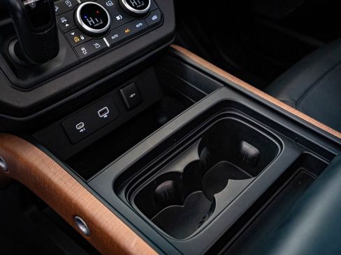 Used 2021 Land Rover Defender 110 X image 33