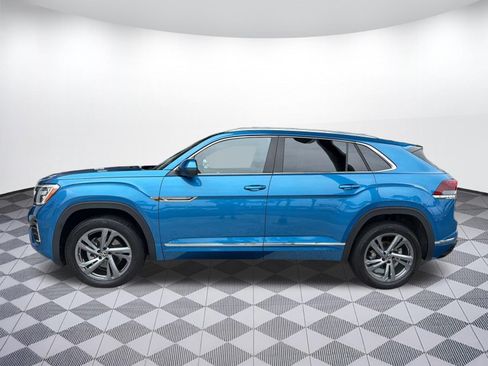 Used 2024 Volkswagen Atlas Cross Sport SEL R-Line AWD/4WD image 2