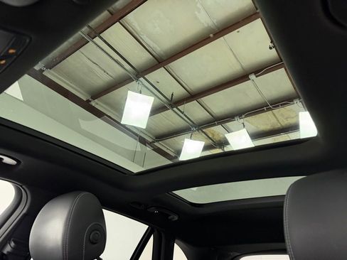 Used 2021 Mercedes-Benz GLC 300 GLC 300 image 27