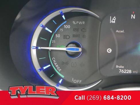 Used 2023 Chrysler Pacifica Touring-L FWD image 49